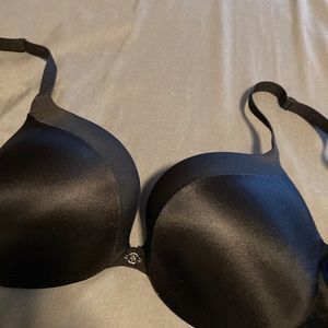 Black 34B Victoria secrets bra